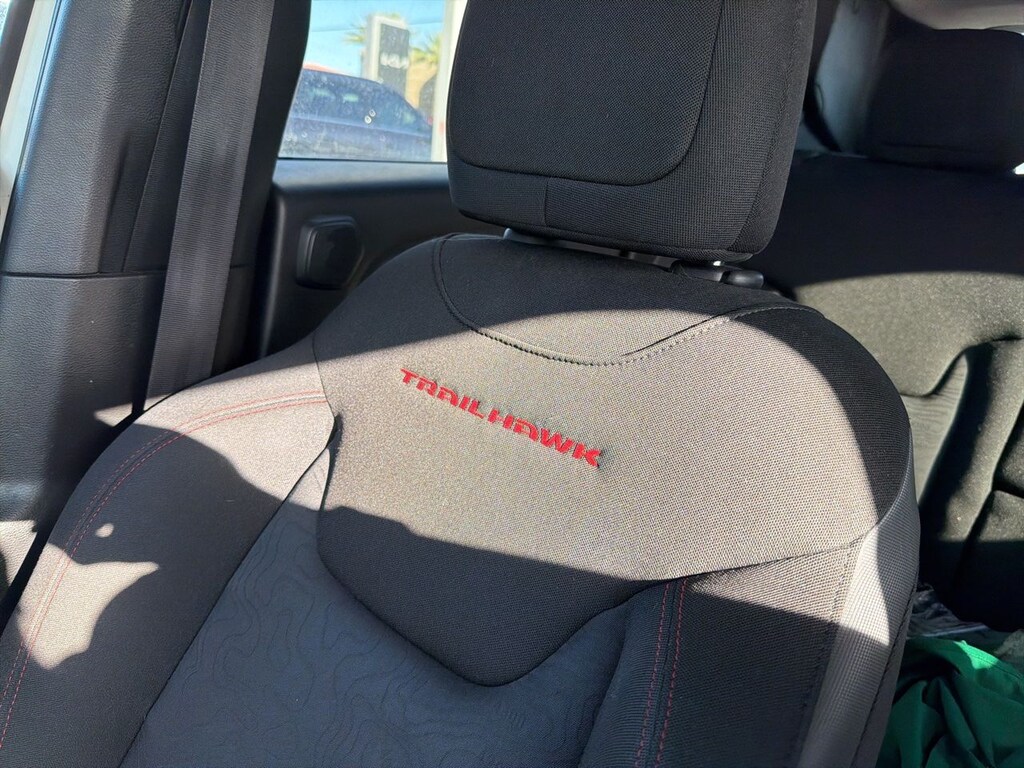 Used 2018 Jeep Renegade Trailhawk 4x4 SUV