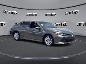 2020 Toyota Camry Hybrid LE Sedan