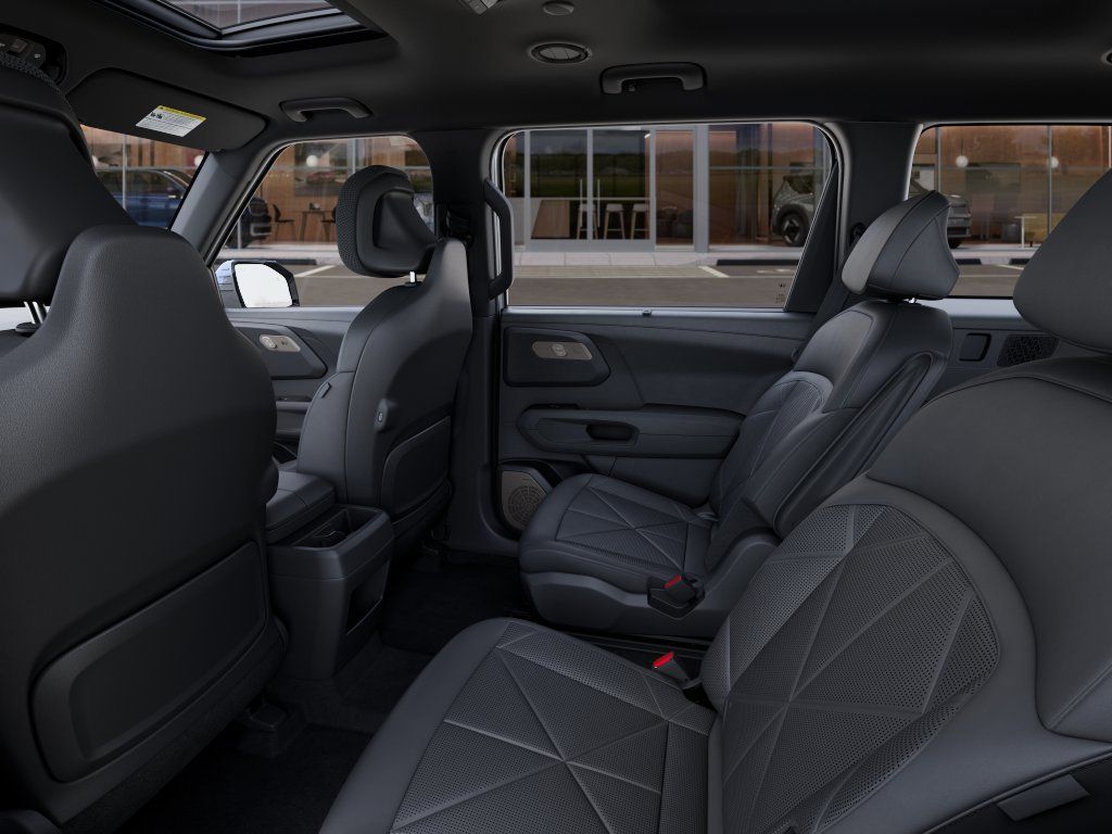 New 2027 Glacial White Pearl Kia SX image 18