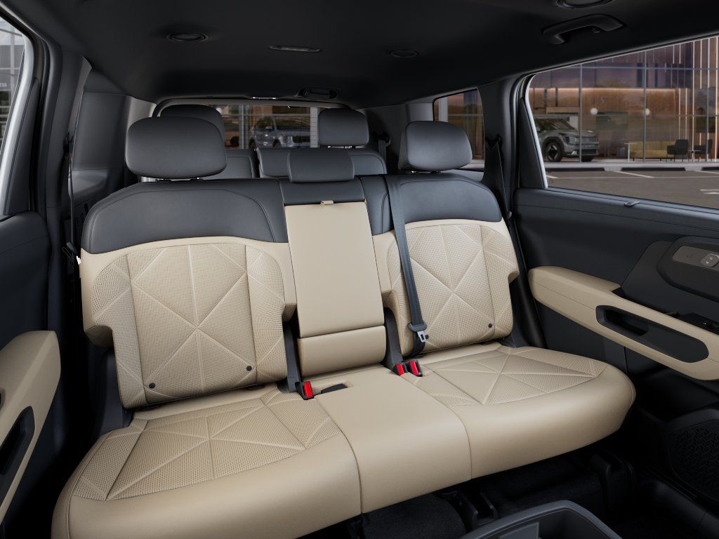 New 2027 Ivory Silver Kia EX image 16