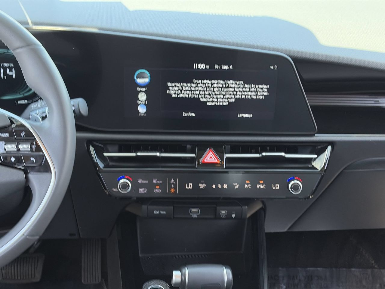 Certified Used 2025 Snow White Pearl Kia EX image 14
