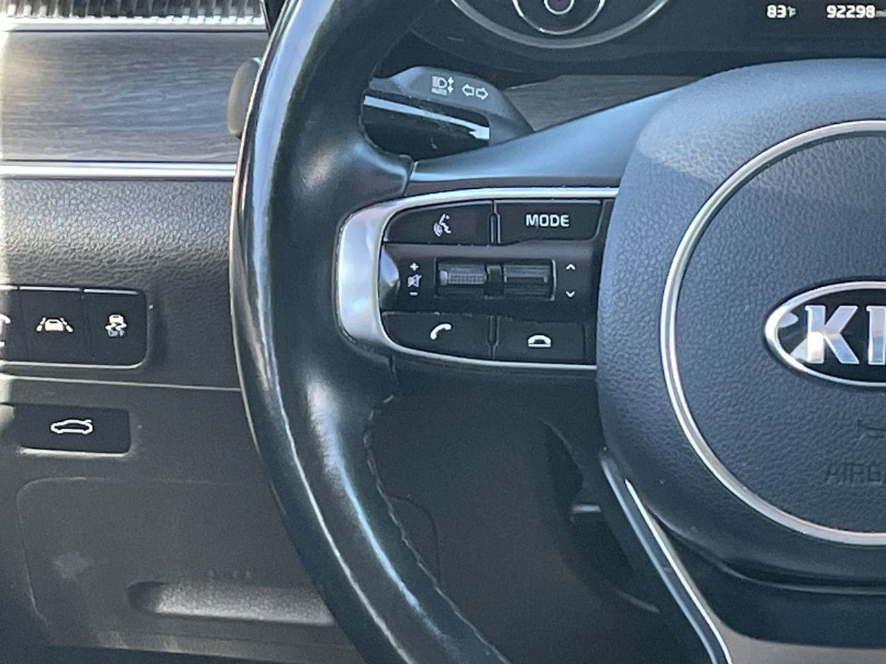 Used 2021 Crystal Beige Kia EX image 22