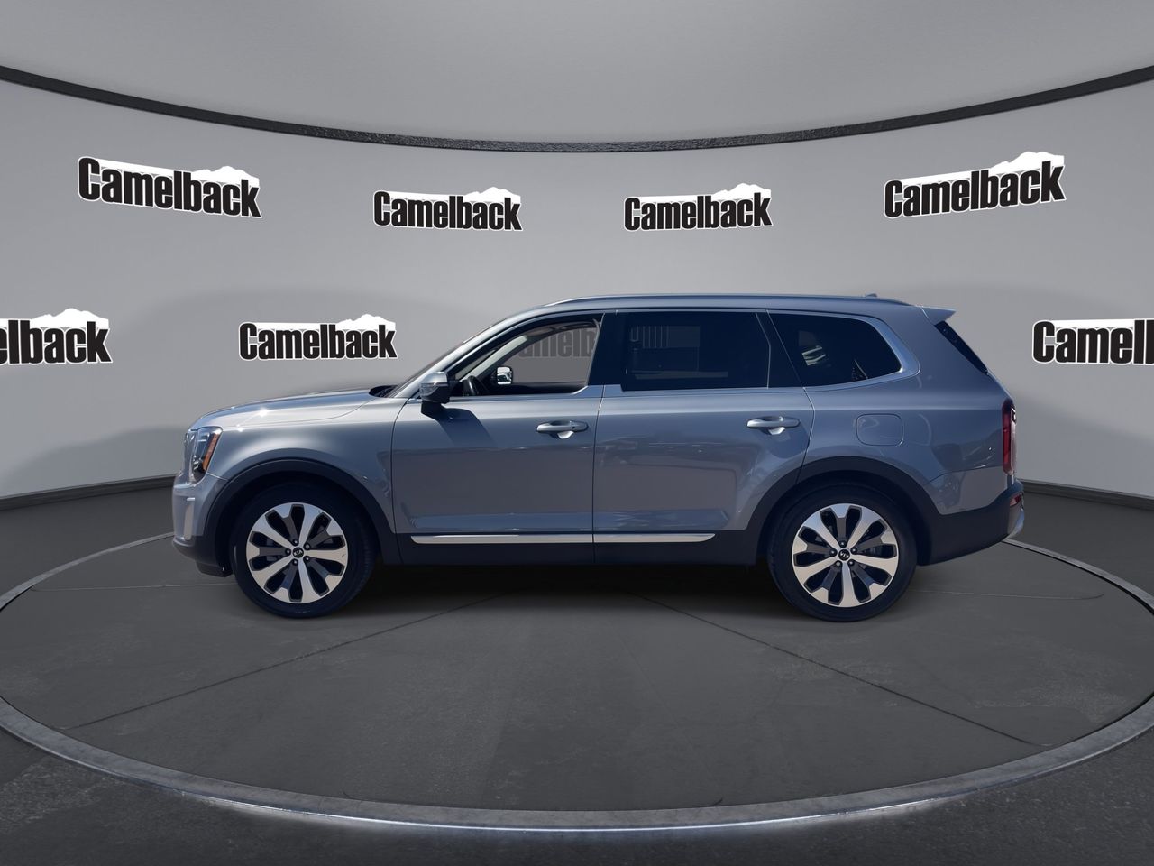 Used 2020 Everlasting Silver Kia S image 4