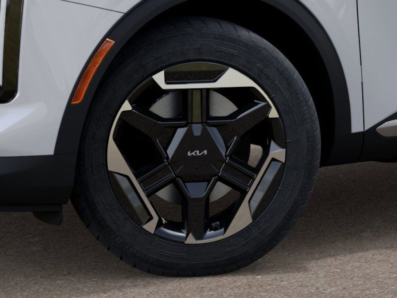 New 2026 Snow White Pearl Kia S image 9