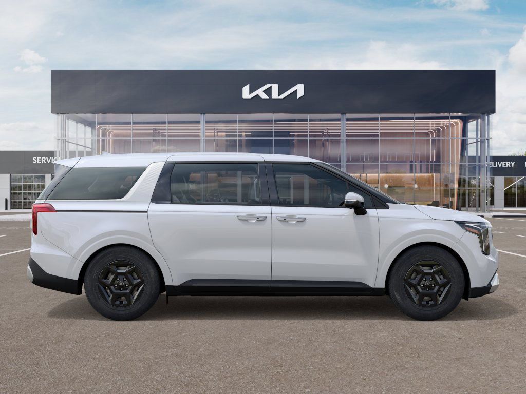 New 2026 Snow White Pearl Kia LXS image 7