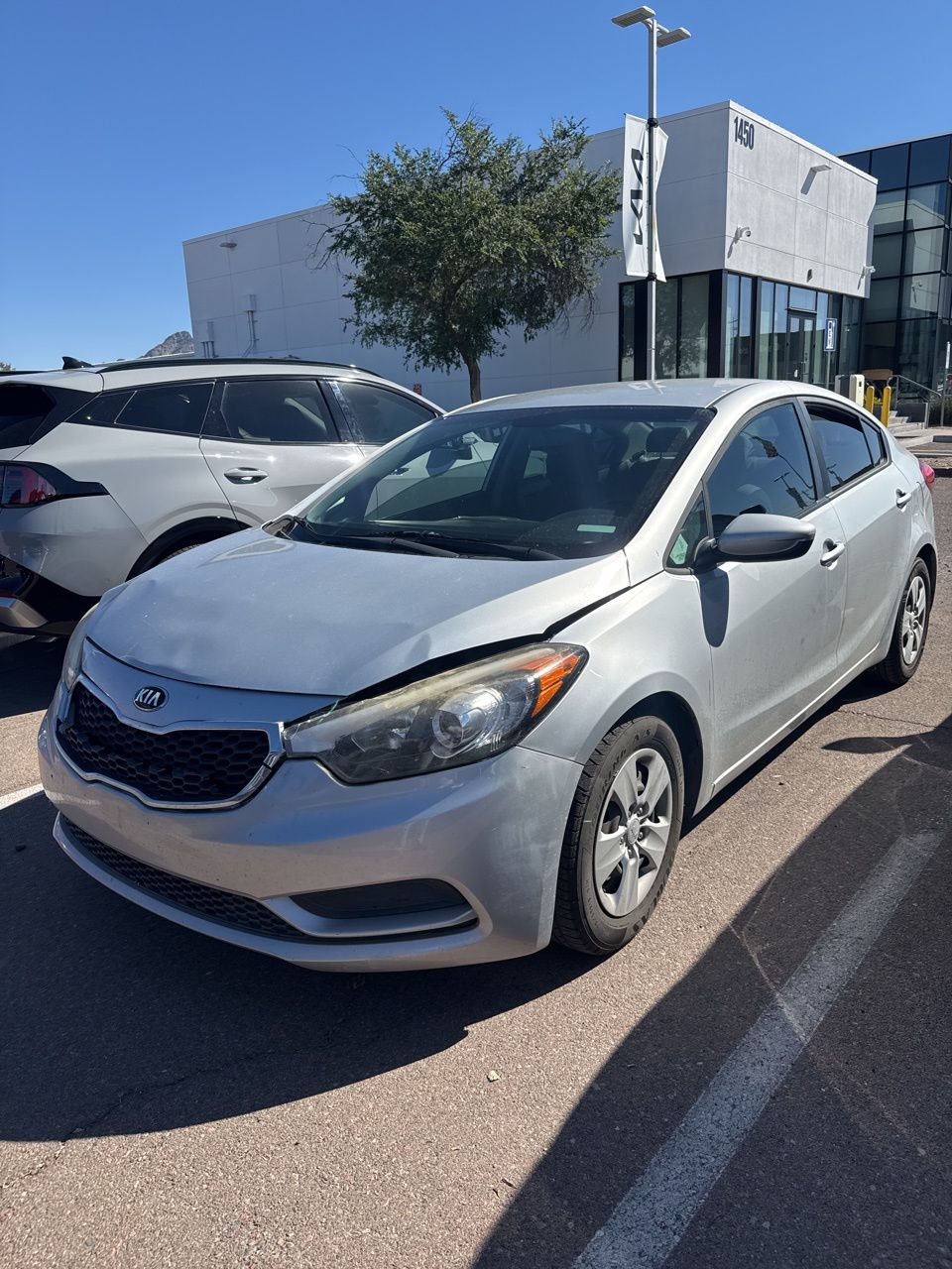 Used 2016 Silky Silver Kia LX FWD image 2