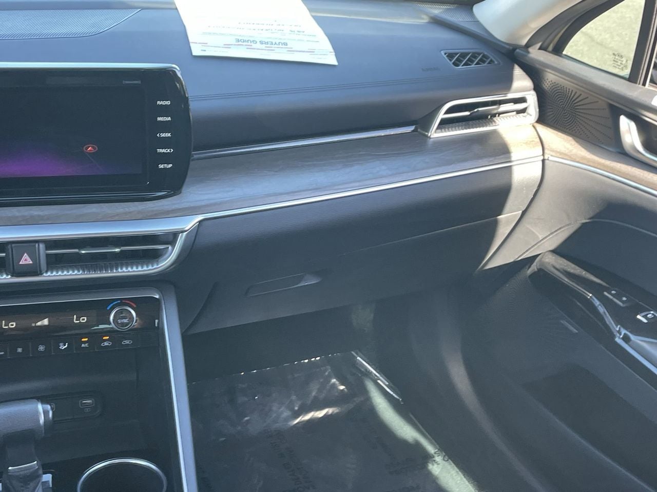 Used 2021 Crystal Beige Kia EX image 15