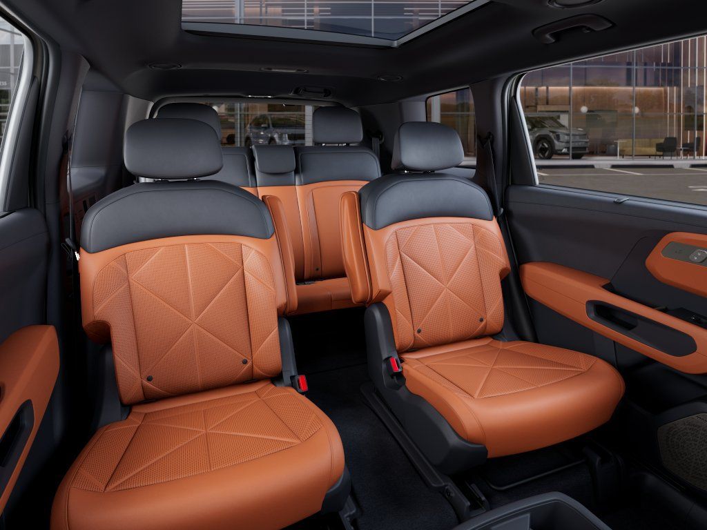New 2027 Ivory Silver Kia SX image 16
