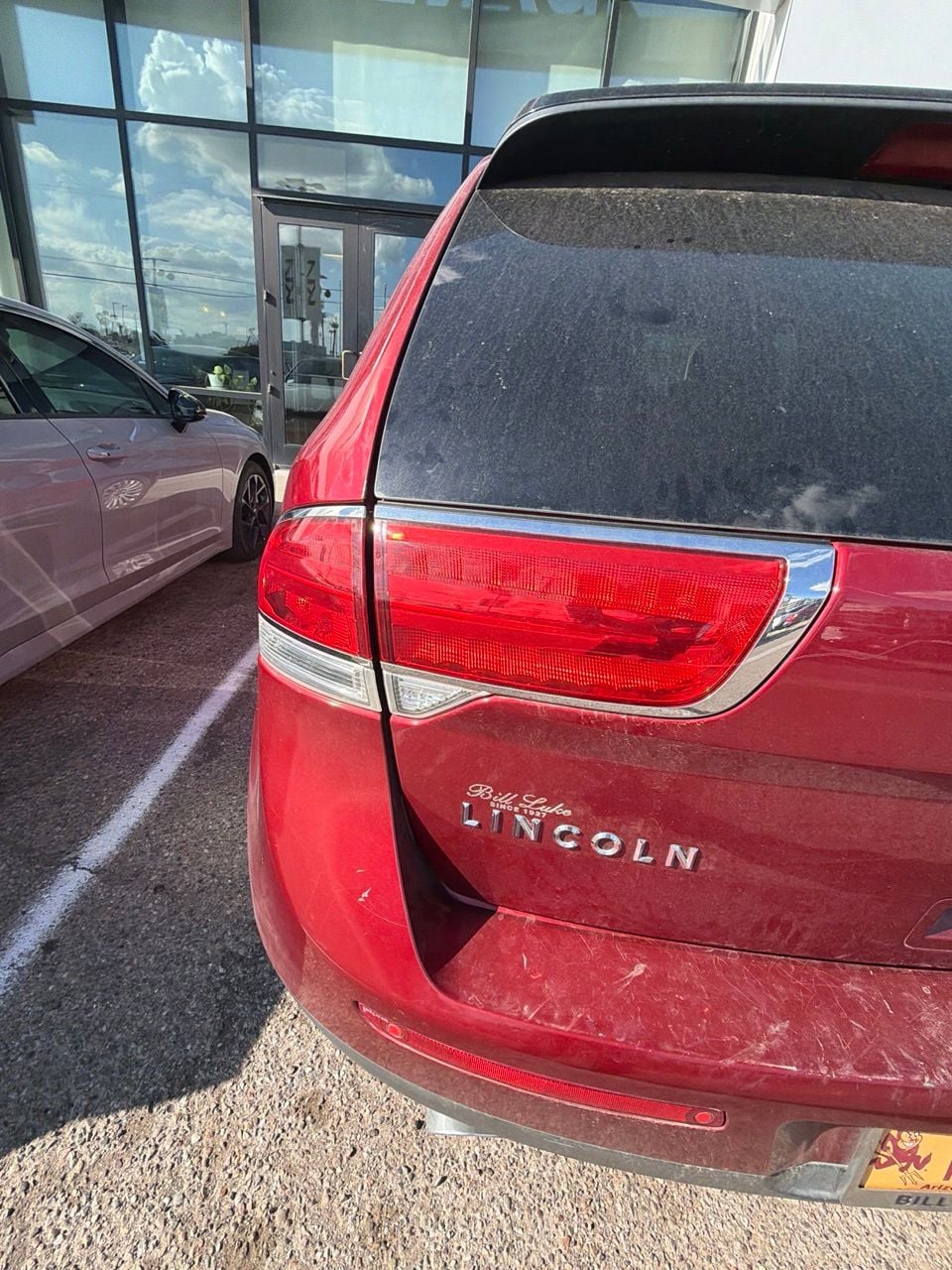 Used 2013 Ruby Lincoln Base image 7