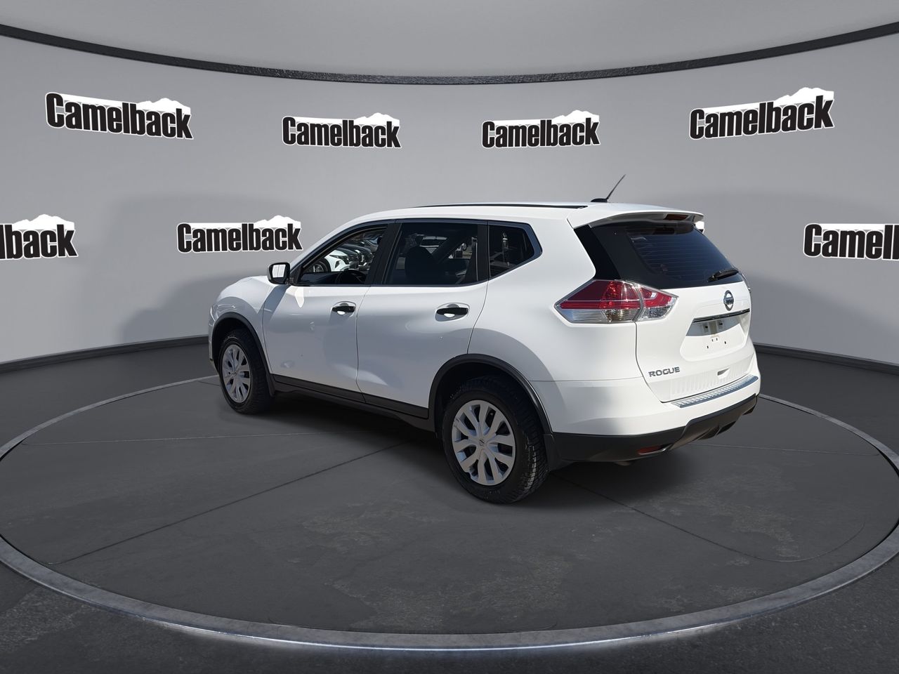 Used 2016 Glacier White Nissan S image 5