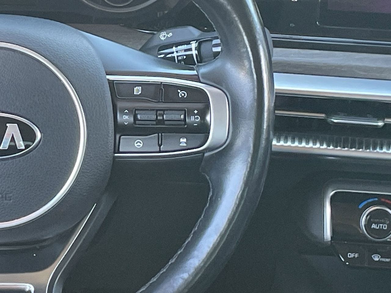 Used 2021 Crystal Beige Kia EX image 23