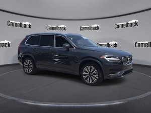 2021 Volvo XC90 T6 Momentum 7 Passenger SUV