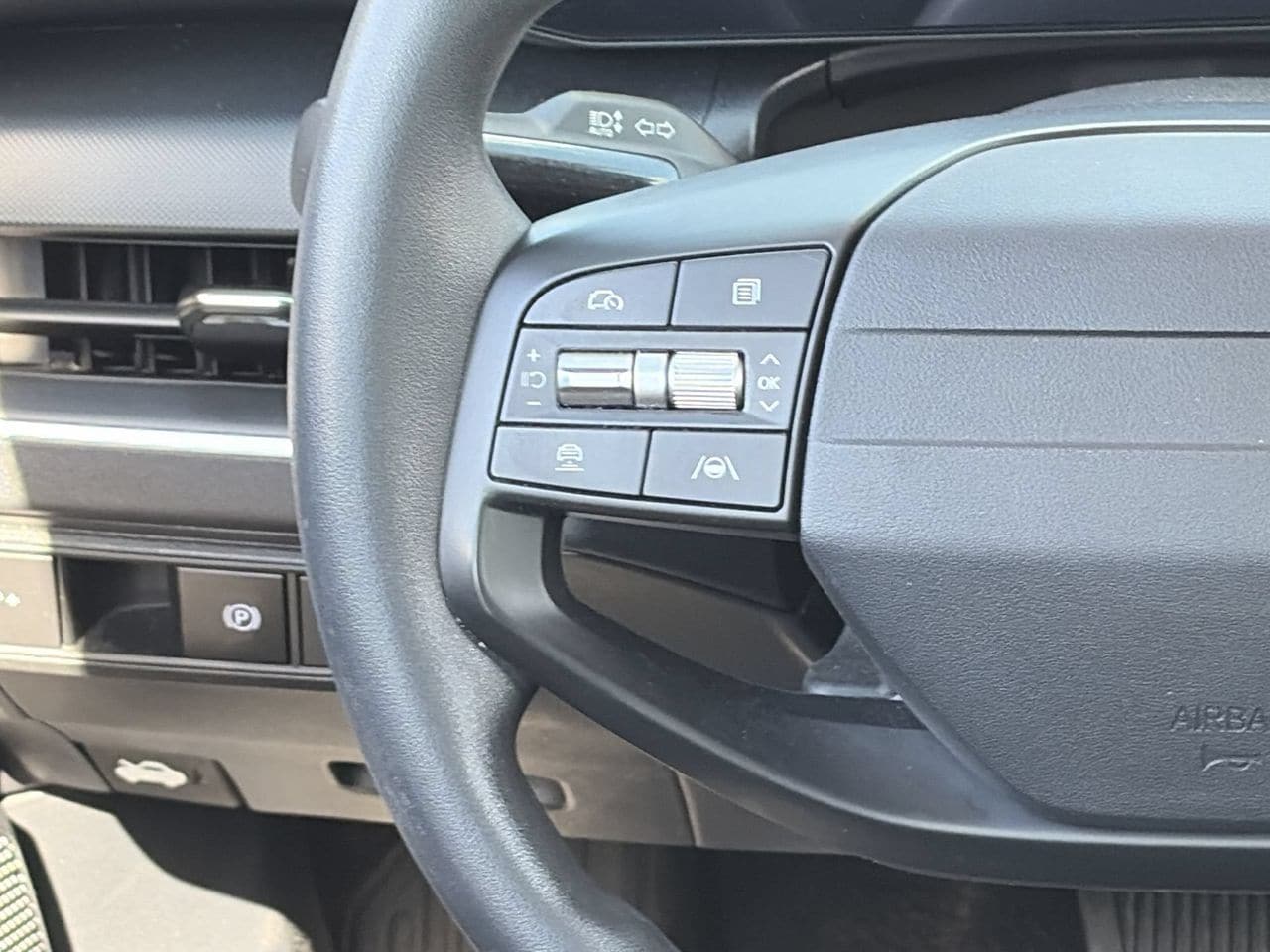 Certified Used 2026 Snow White Pearl Kia LX image 22
