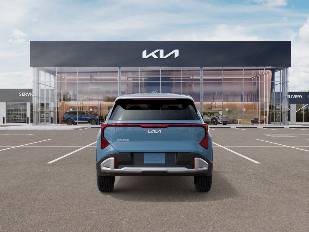 New 2027 Frost Blue/Black Roof Kia S image 5