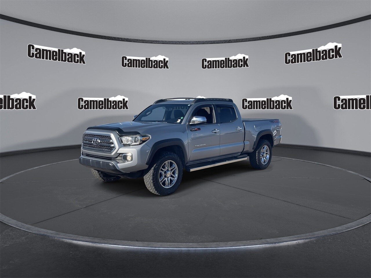 2017 Toyota Tacoma TRD Off-Road photo 3