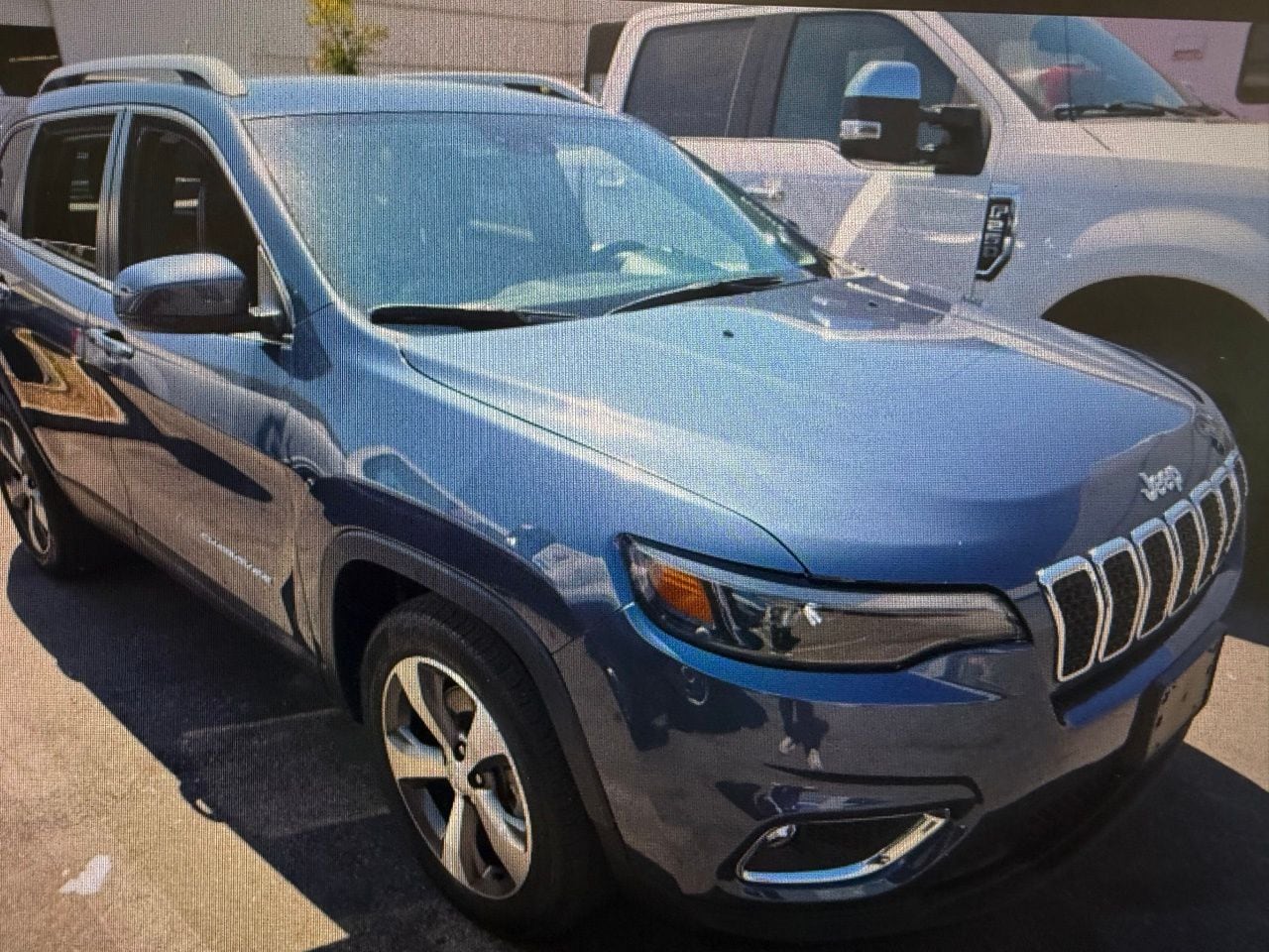 Used 2020 Slate Blue Pearlcoat Jeep Limited image 5