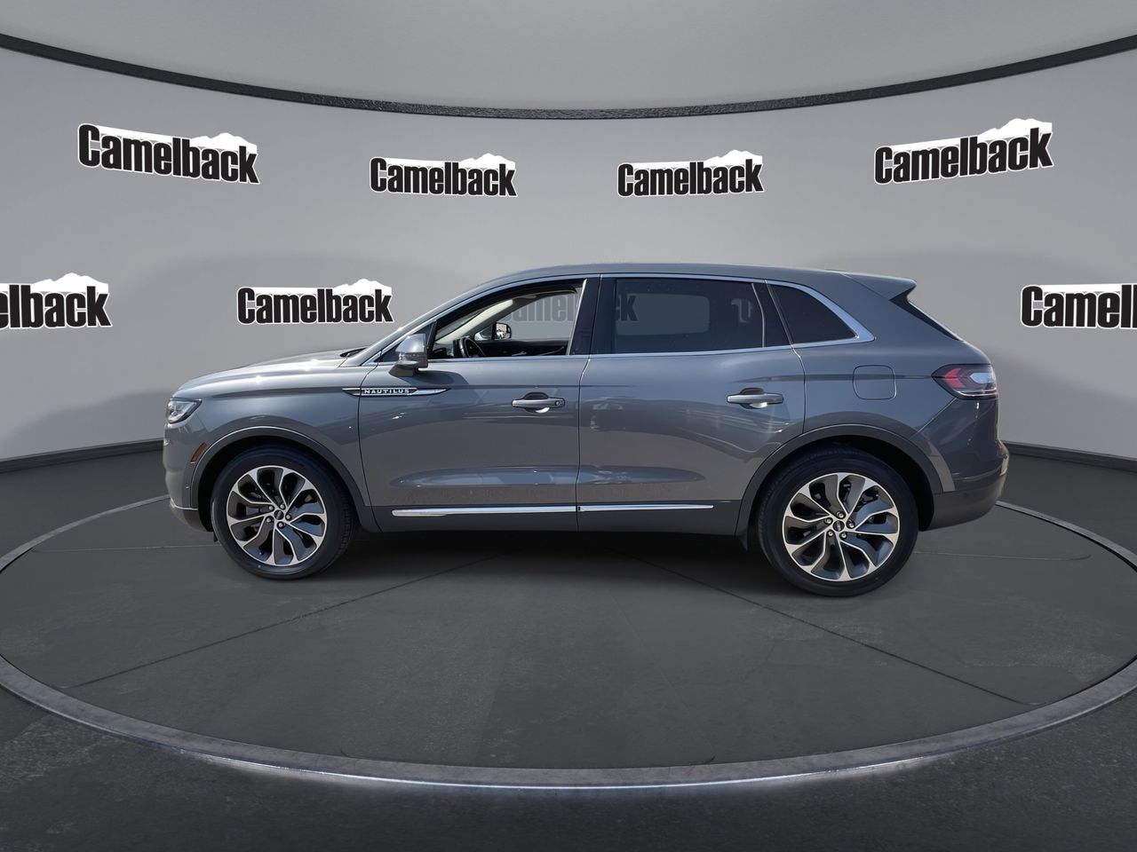 Used 2022 Asher Gray Lincoln Reserve image 4