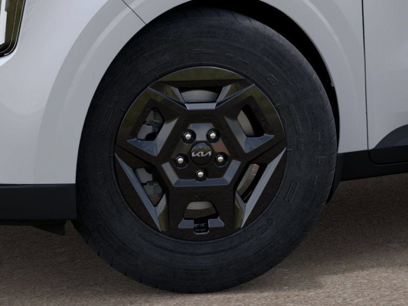 New 2026 Snow White Pearl Kia LXS image 9