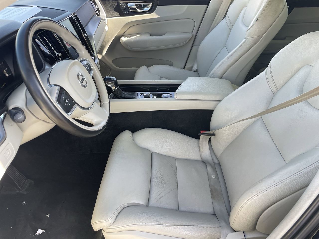 Used 2019 Onyx Black Volvo T5 Momentum image 18