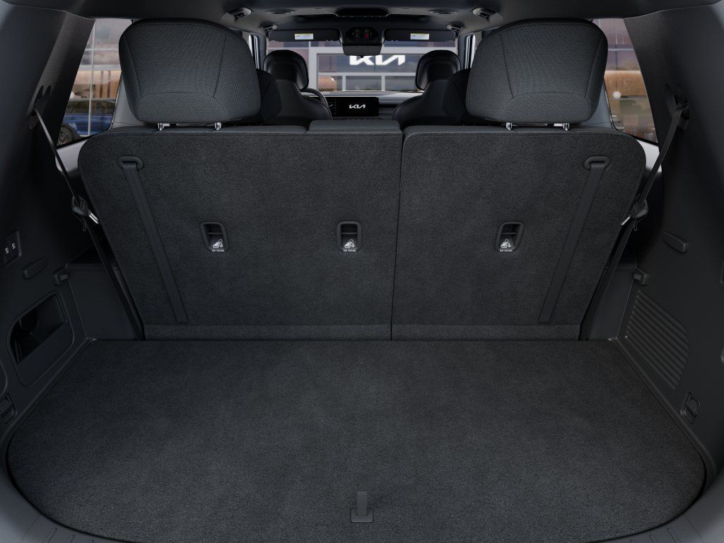 New 2027 Ebony Black Kia S image 19