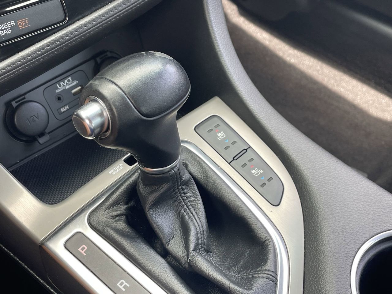 Used 2015 Titanium Silver Kia SX Turbo FWD image 28