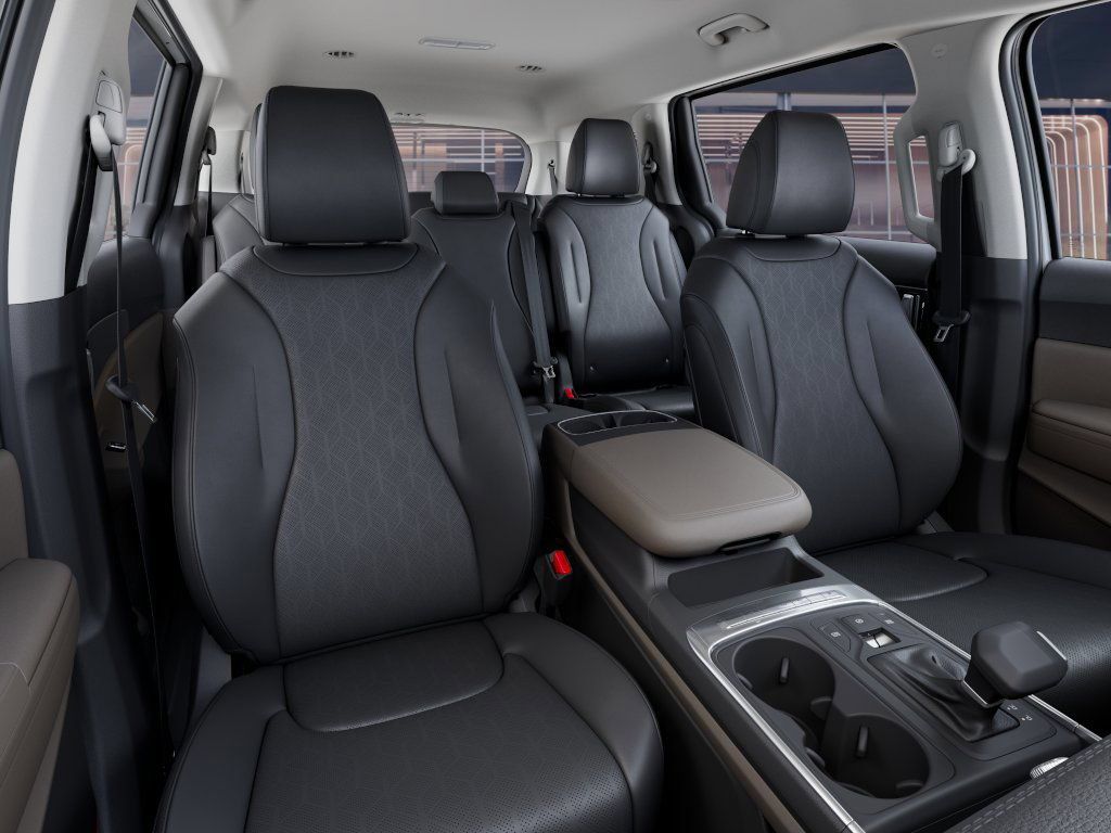 New 2026 Snow White Pearl Kia LXS image 15