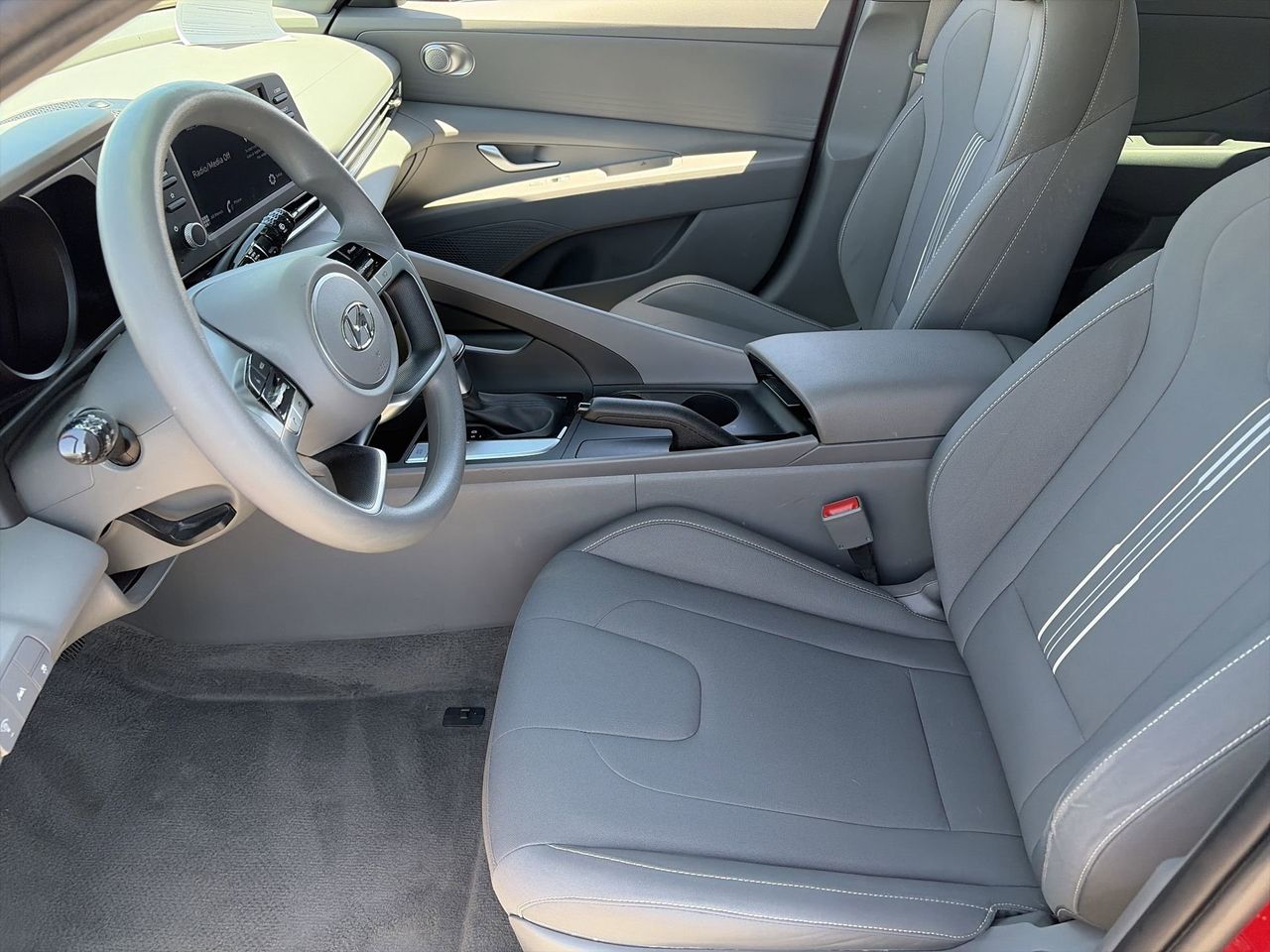 2023 Hyundai Elantra SEL - Photo 18