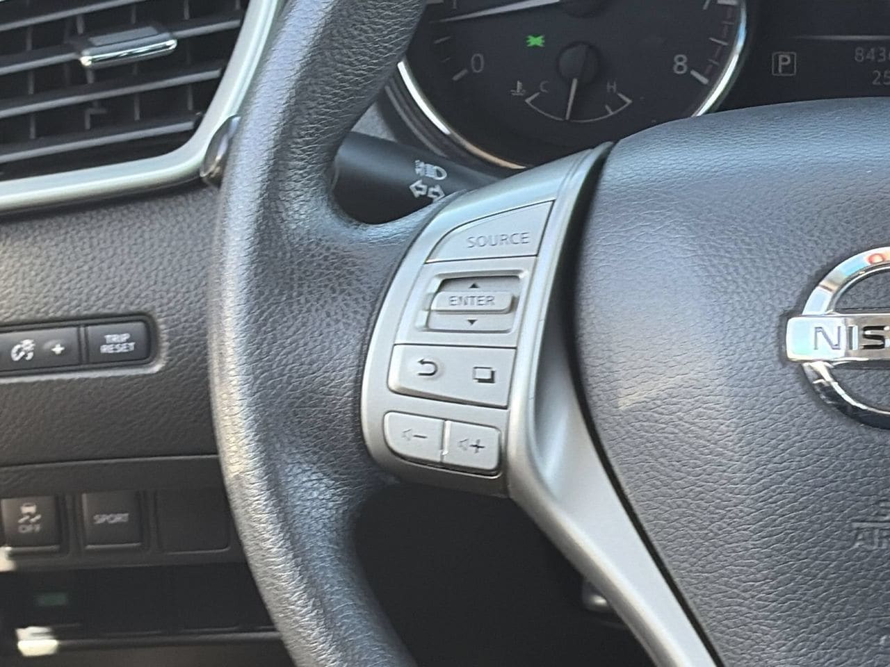 Used 2016 Glacier White Nissan S image 22