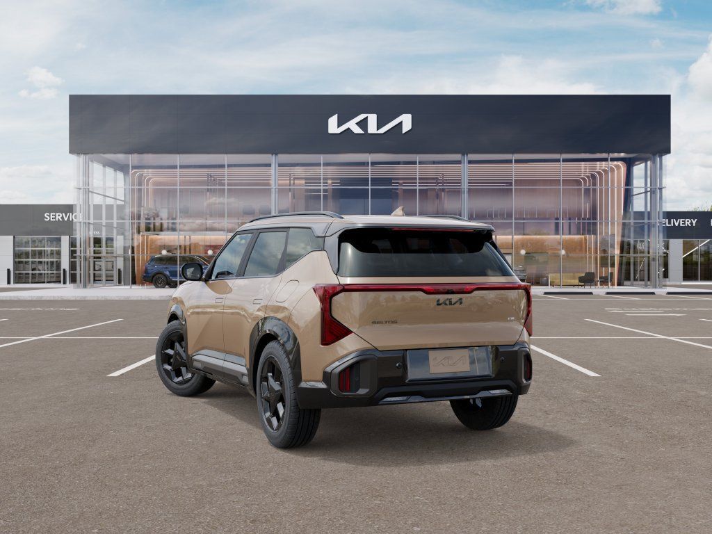 New 2027 Terrain Brown Kia X-Line S image 4