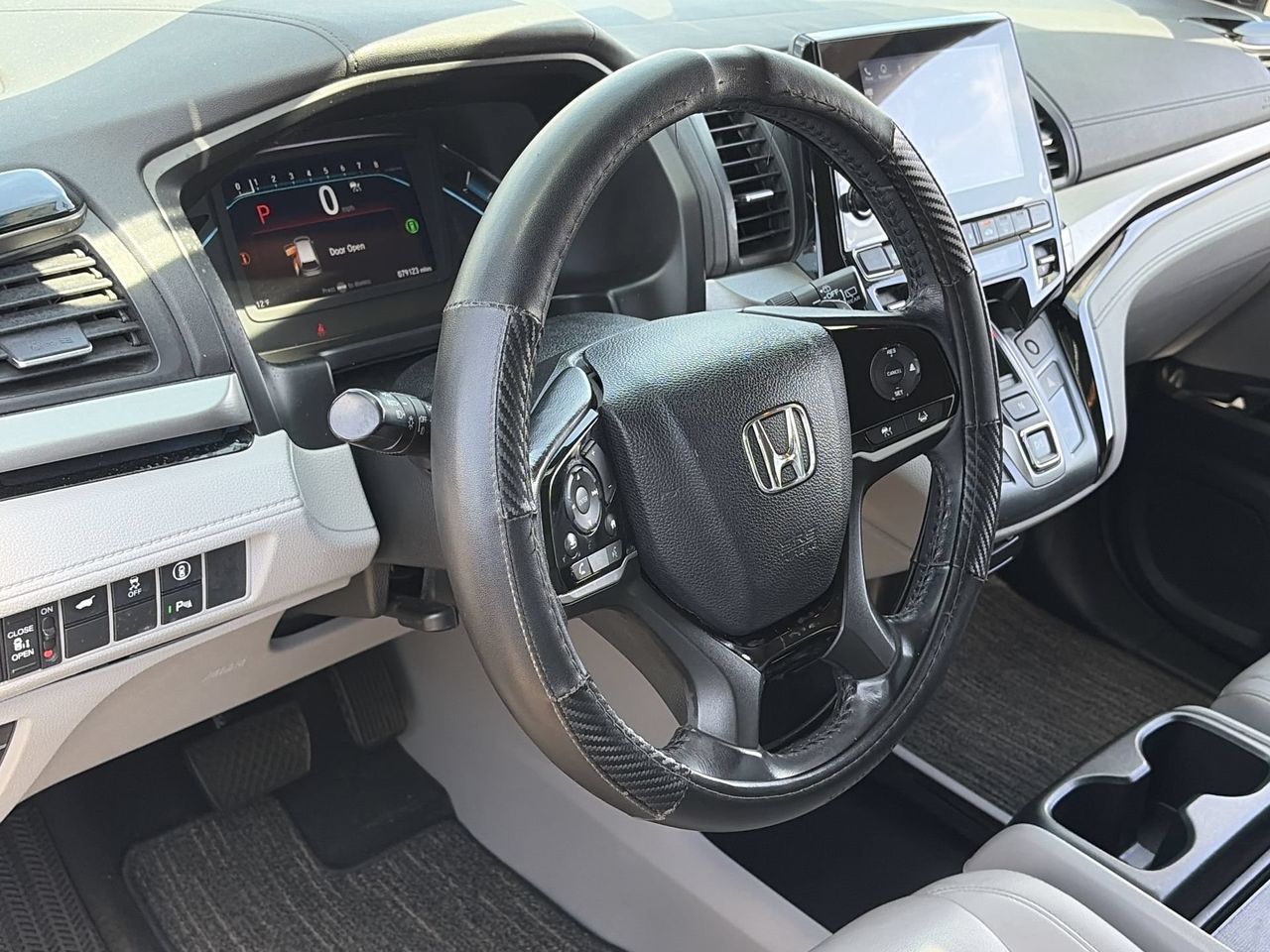 Used 2023 Obsidian Blue Pearl Honda Touring image 17