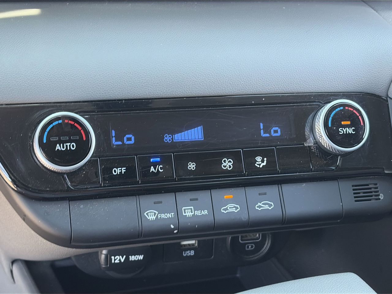 2023 Hyundai Elantra SEL - Photo 26