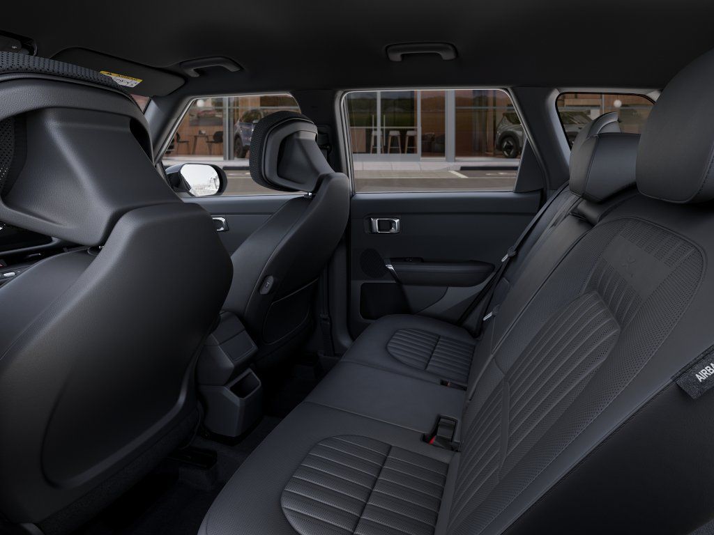 New 2027 Snow White Pearl/Black Roof Kia X-Line S image 18