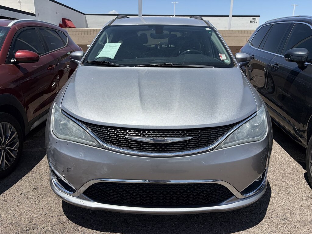 Used 2017 Chrysler Pacifica Touring-L Van