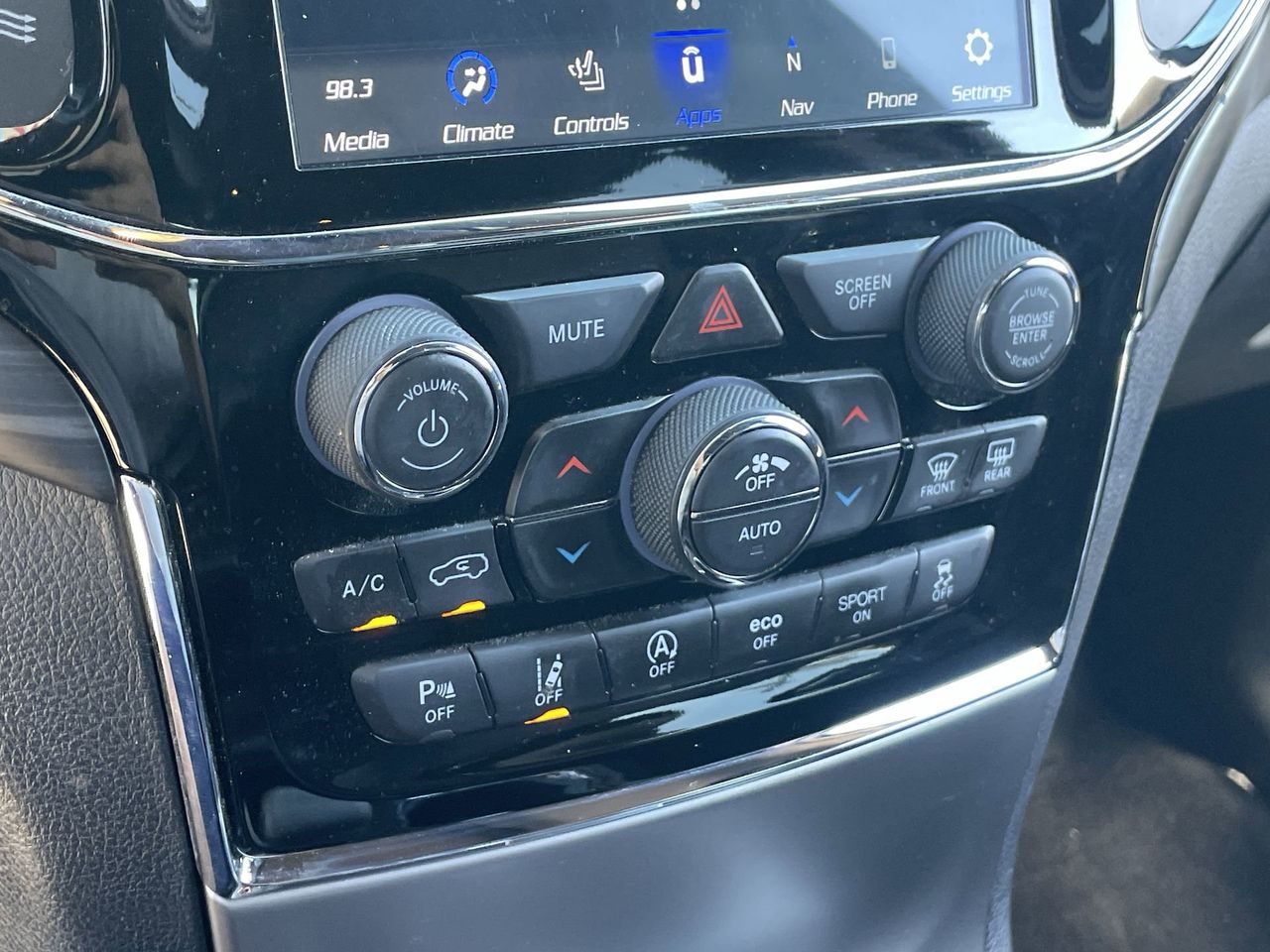 Used 2020 Bright White Jeep Laredo image 23