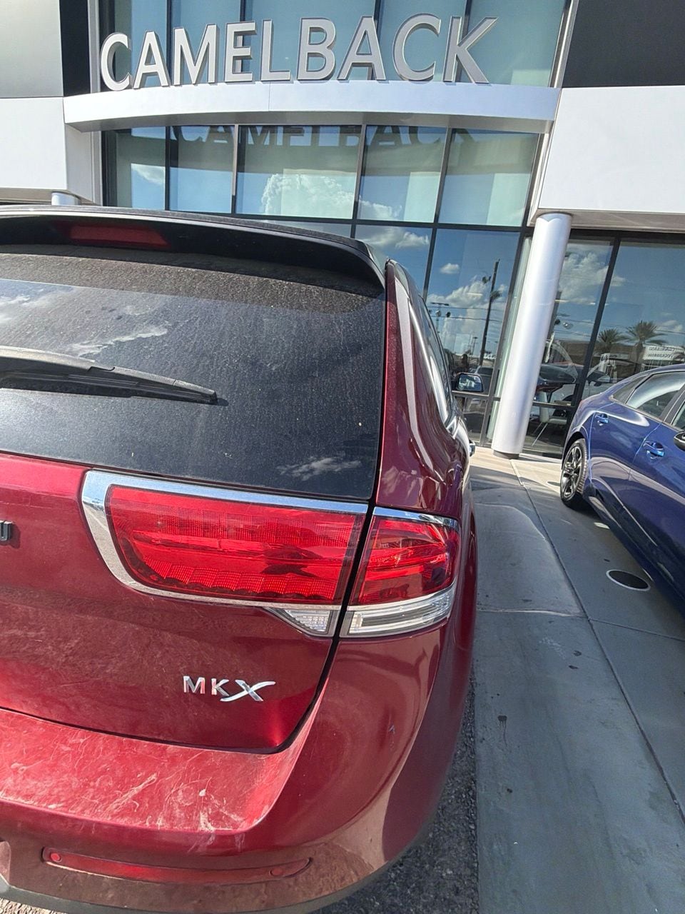 Used 2013 Ruby Lincoln Base image 6