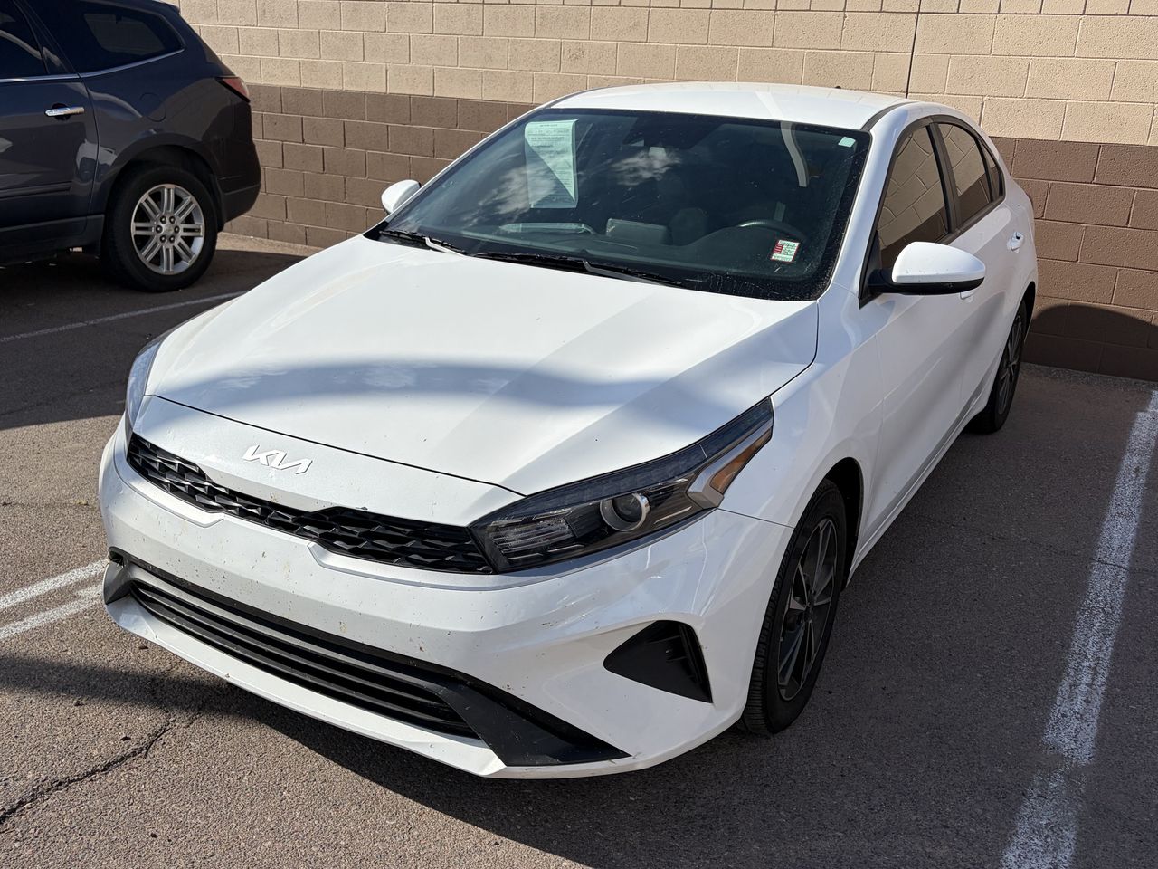 Certified Used 2024 Snow White Pearl Kia LXS image 4