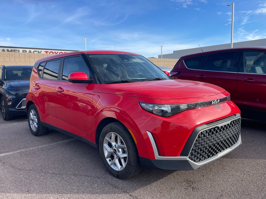 Certified 2023 Kia Soul LX Hatchback