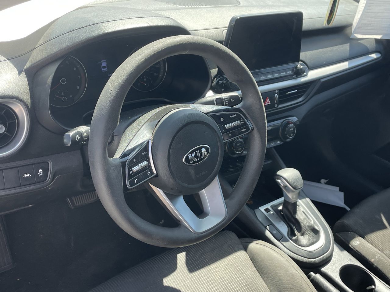 Used 2019 Clear White Kia LXS image 6