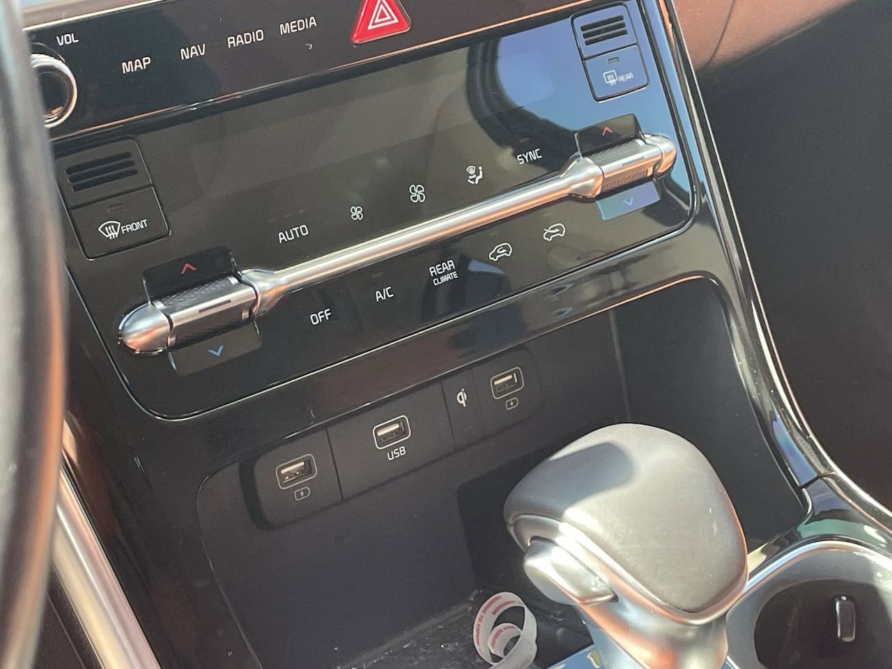 Certified Used 2024 Snow White Pearl Kia SX image 9