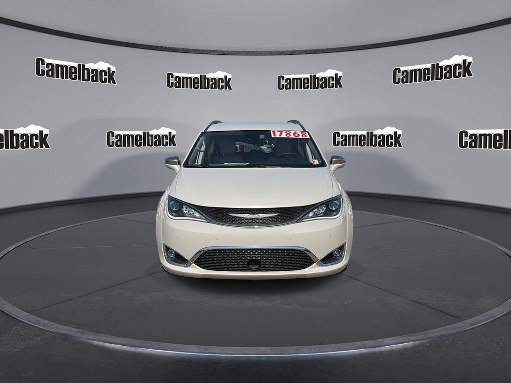 Used 2017 Chrysler Pacifica Limited Van