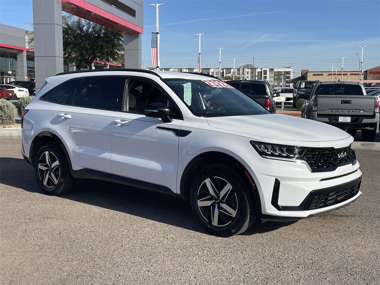 2022 Kia Sorento S's photo