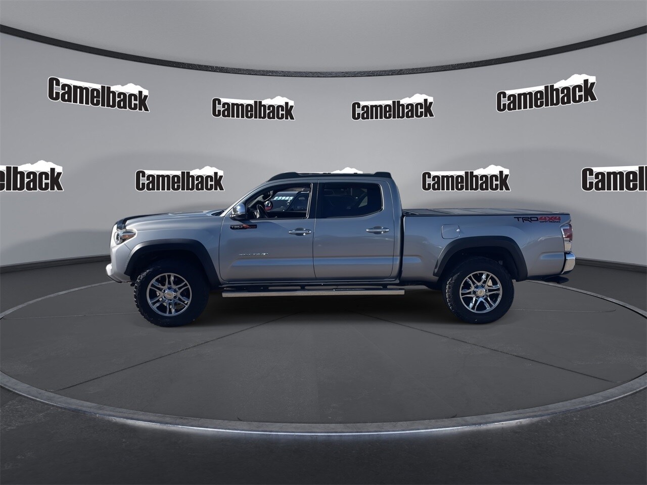 2017 Toyota Tacoma TRD Off-Road photo 4