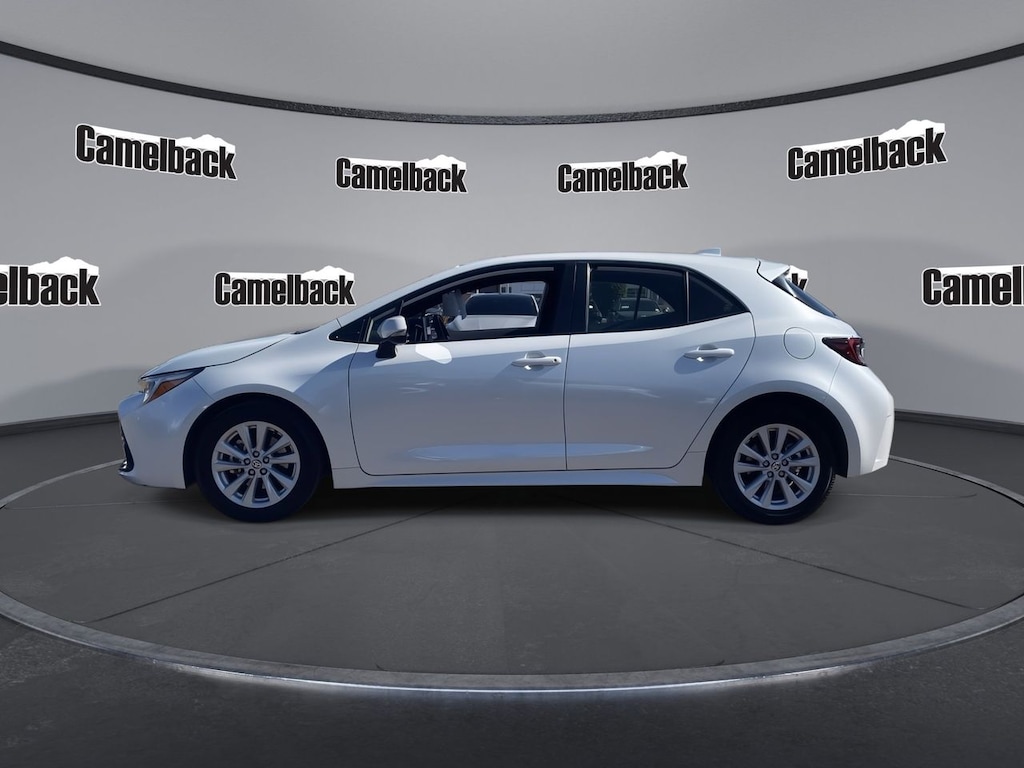 Used 2024 Toyota Corolla Hatchback SE Hatchback