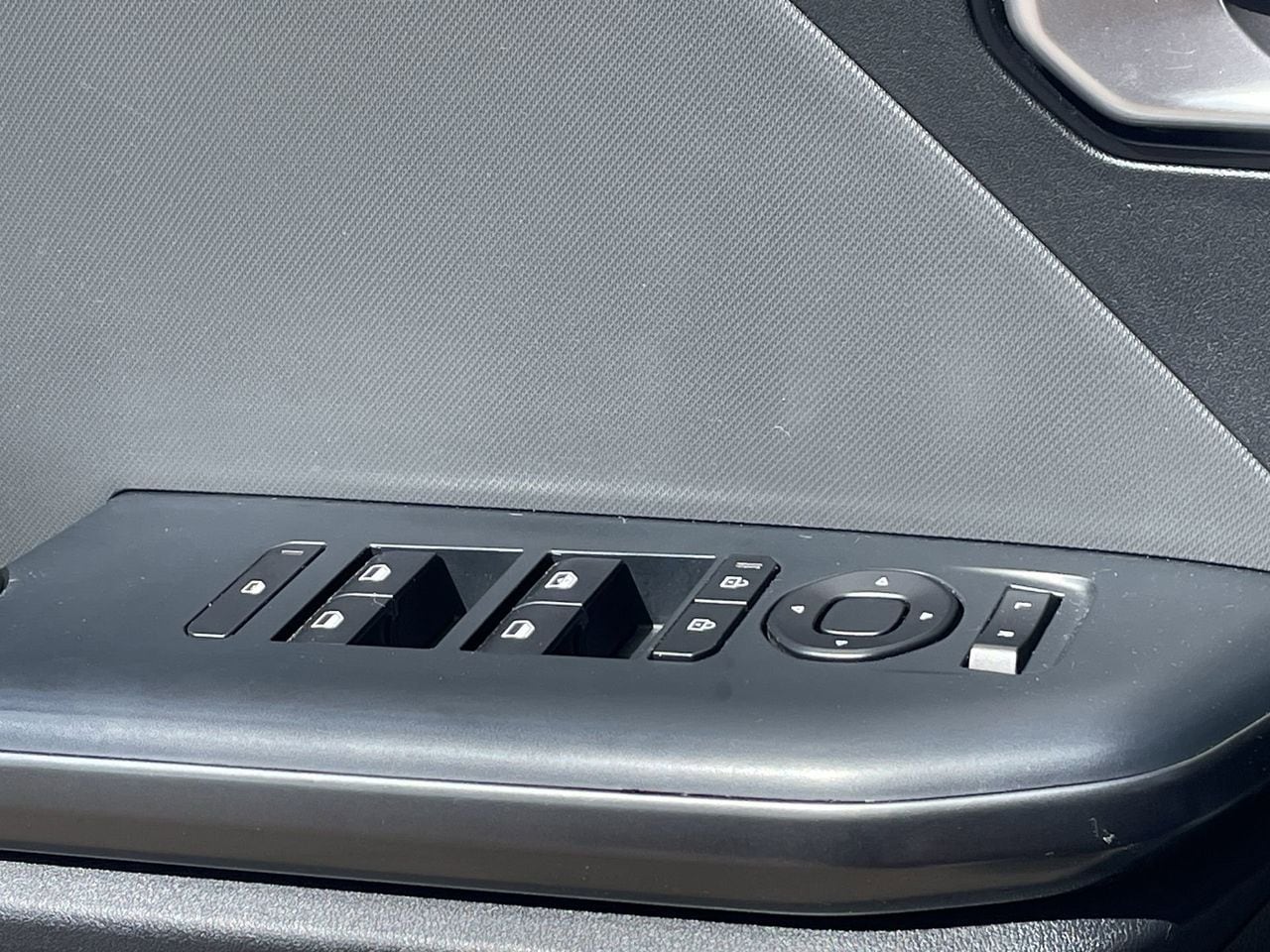 Certified Used 2025 Deep Sea Blue Kia  image 20