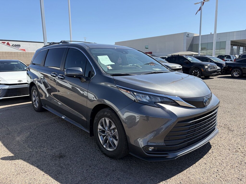 Used 2025 Toyota Sienna XLE 8 Passenger Van Passenger Van
