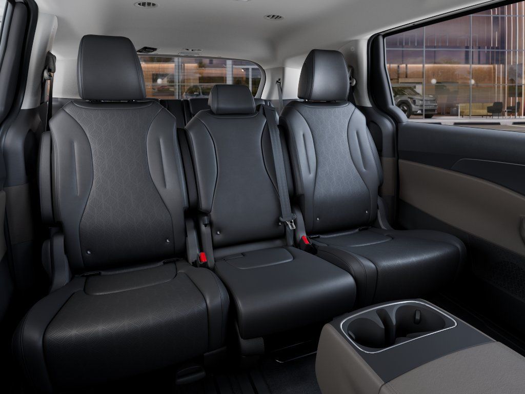 New 2026 Snow White Pearl Kia LXS image 16