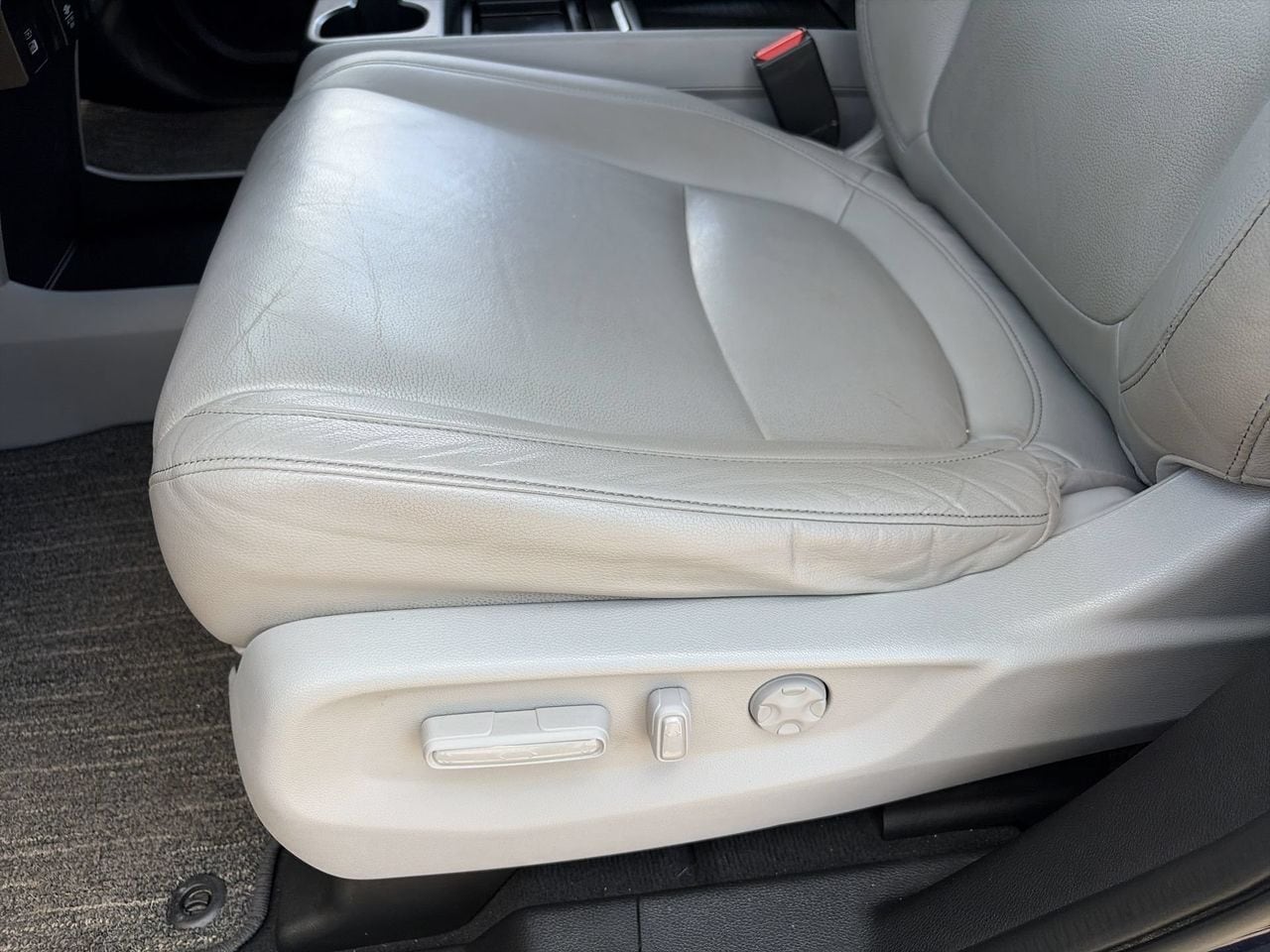 Used 2023 Obsidian Blue Pearl Honda Touring image 19