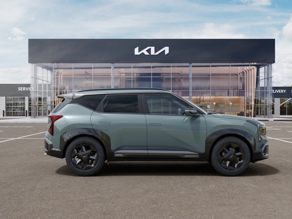 New 2027 Iceberg Green Kia X-Line S image 7