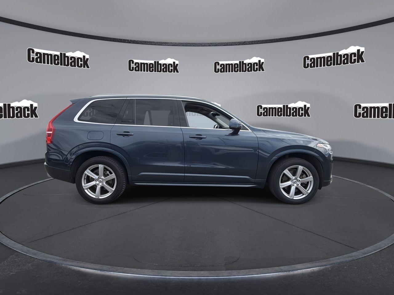 Used 2021 Denim Blue Volvo T6 Momentum 7 Passenger image 8