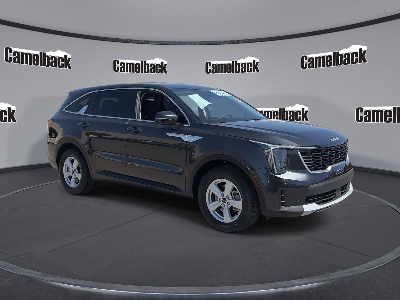 2025 Kia Sorento LX AT's photo